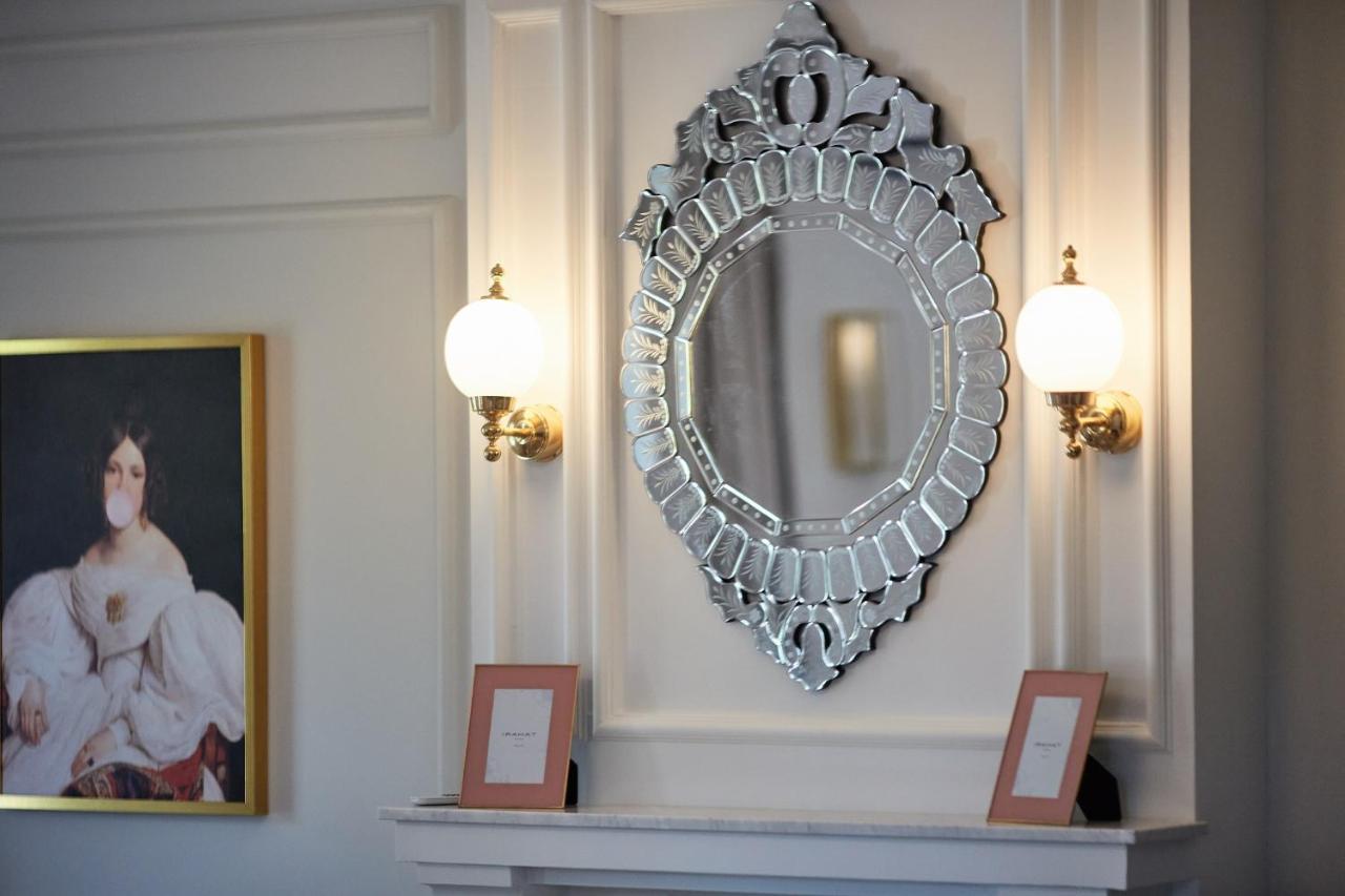 The Doors Luxury Apartment Mosonmagyaróvár Buitenkant foto