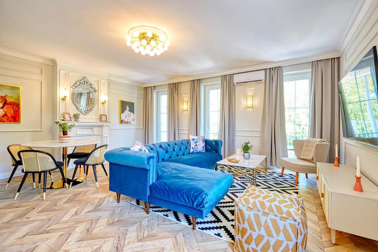 The Doors Luxury Apartment Mosonmagyaróvár Buitenkant foto