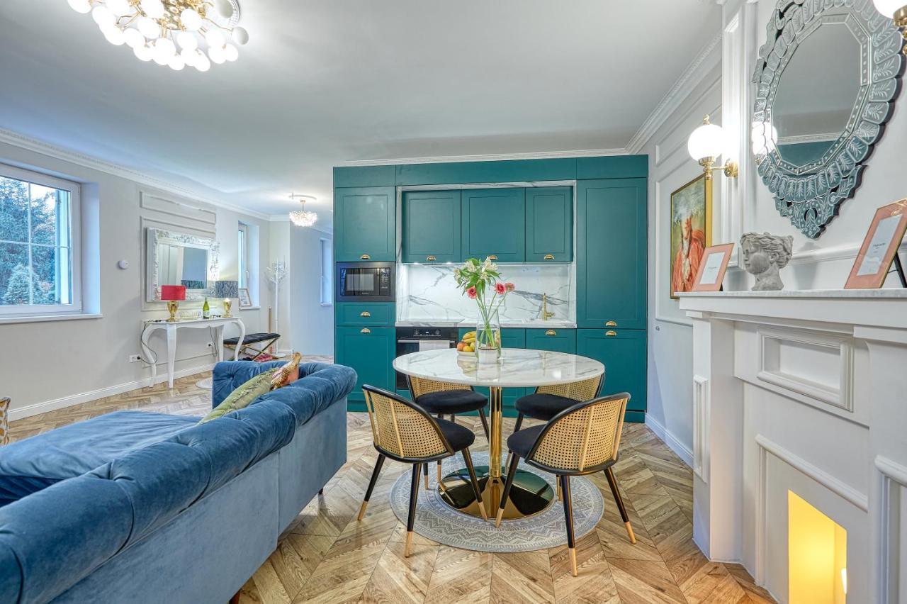 The Doors Luxury Apartment Mosonmagyaróvár Buitenkant foto