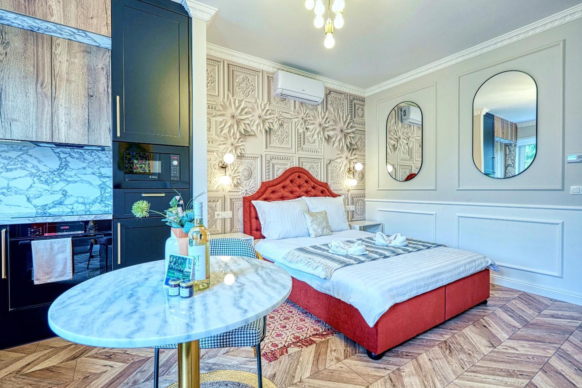 The Doors Luxury Apartment Mosonmagyaróvár Buitenkant foto