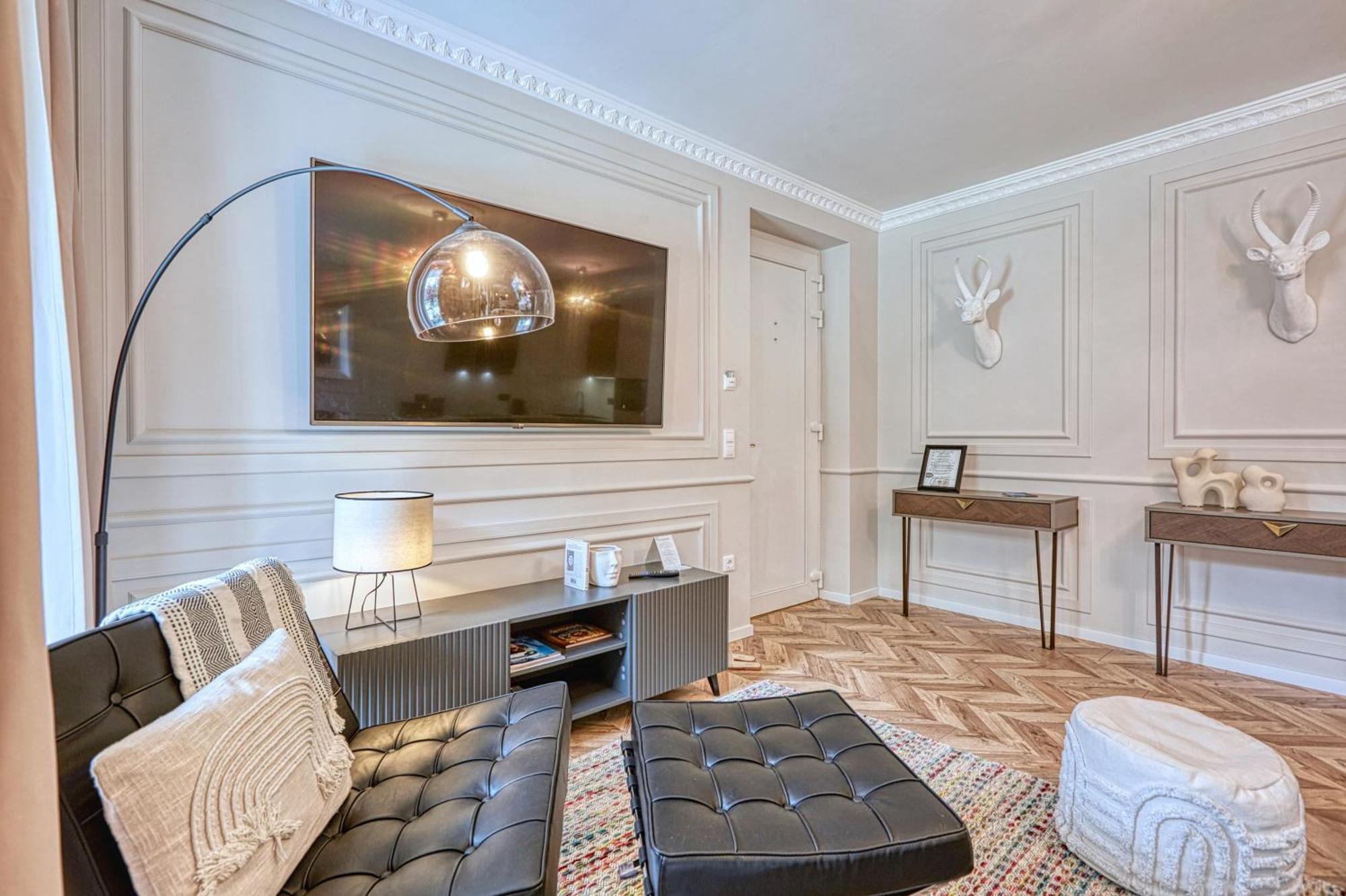 The Doors Luxury Apartment Mosonmagyaróvár Buitenkant foto
